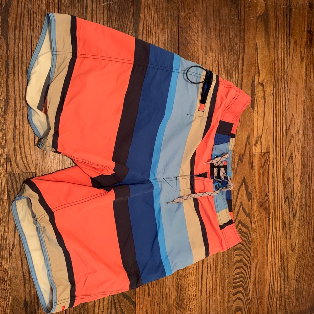 Patagonia men’s board short/bathing suit size 34